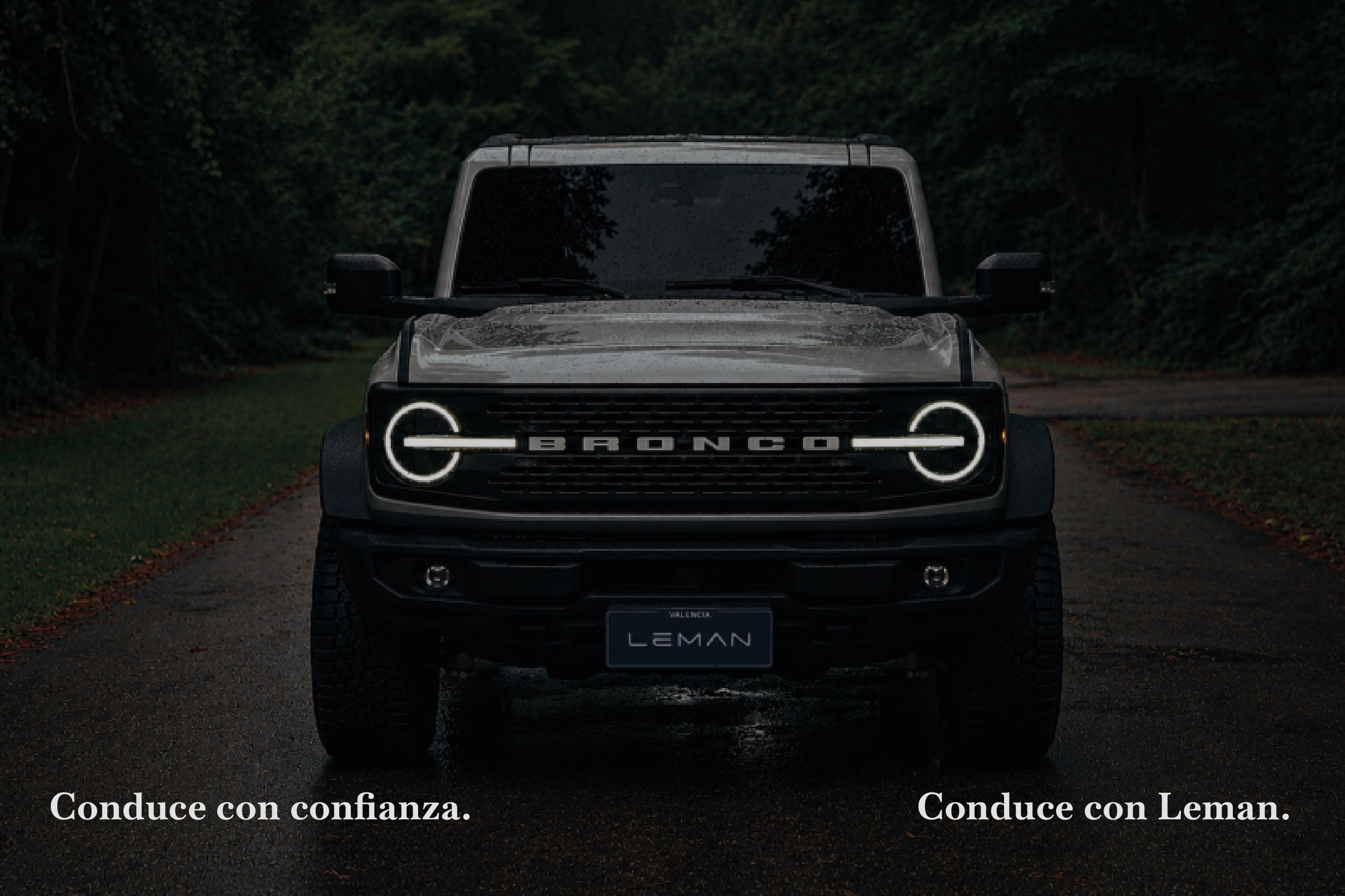 Ford Bronco en el bosque: conduce con confianza, conduce con Leman